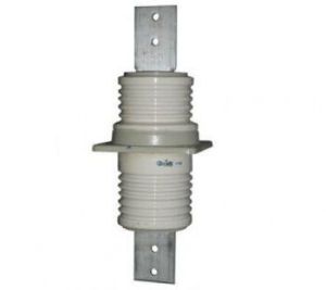Изолятор   ИПУ-10-630-7,5 УХЛ1 (квадратный фланец)